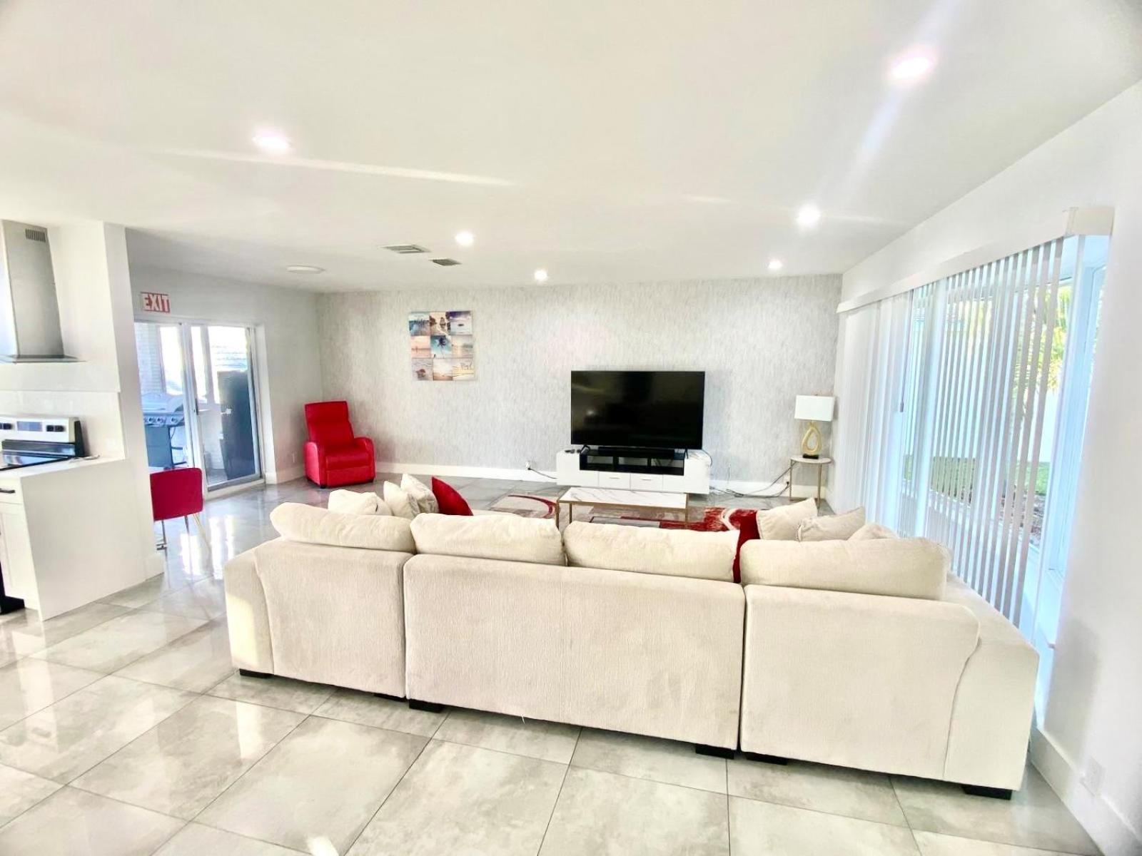 Luxurious & Modern Open Floor Plan Heated Pool Villa Hollywood Exterior foto